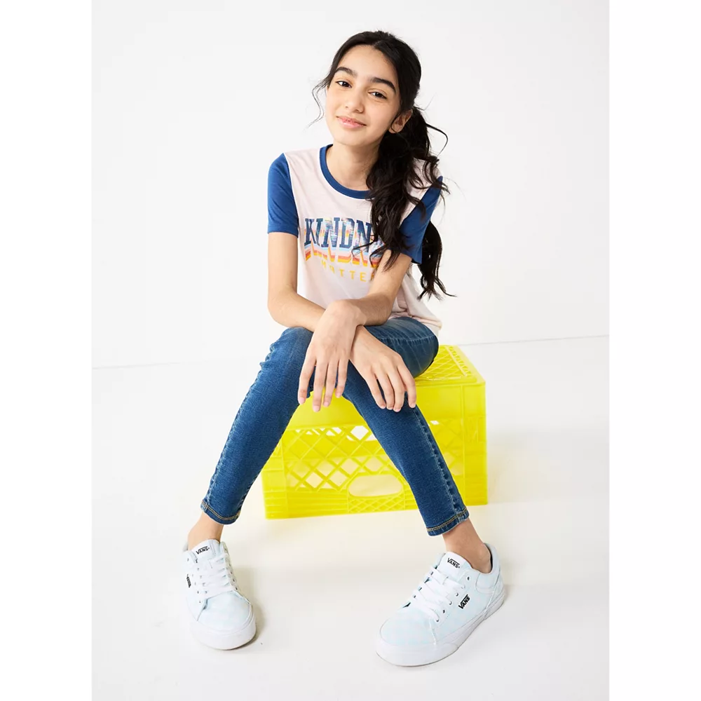 Girls 4-20 SO® Favorite Midrise Skinny Jeans in Regular & Plus Size 4 Girls 4-20 SO® Favorite Midrise Skinny Jeans in Regular & Plus Size - Image 4