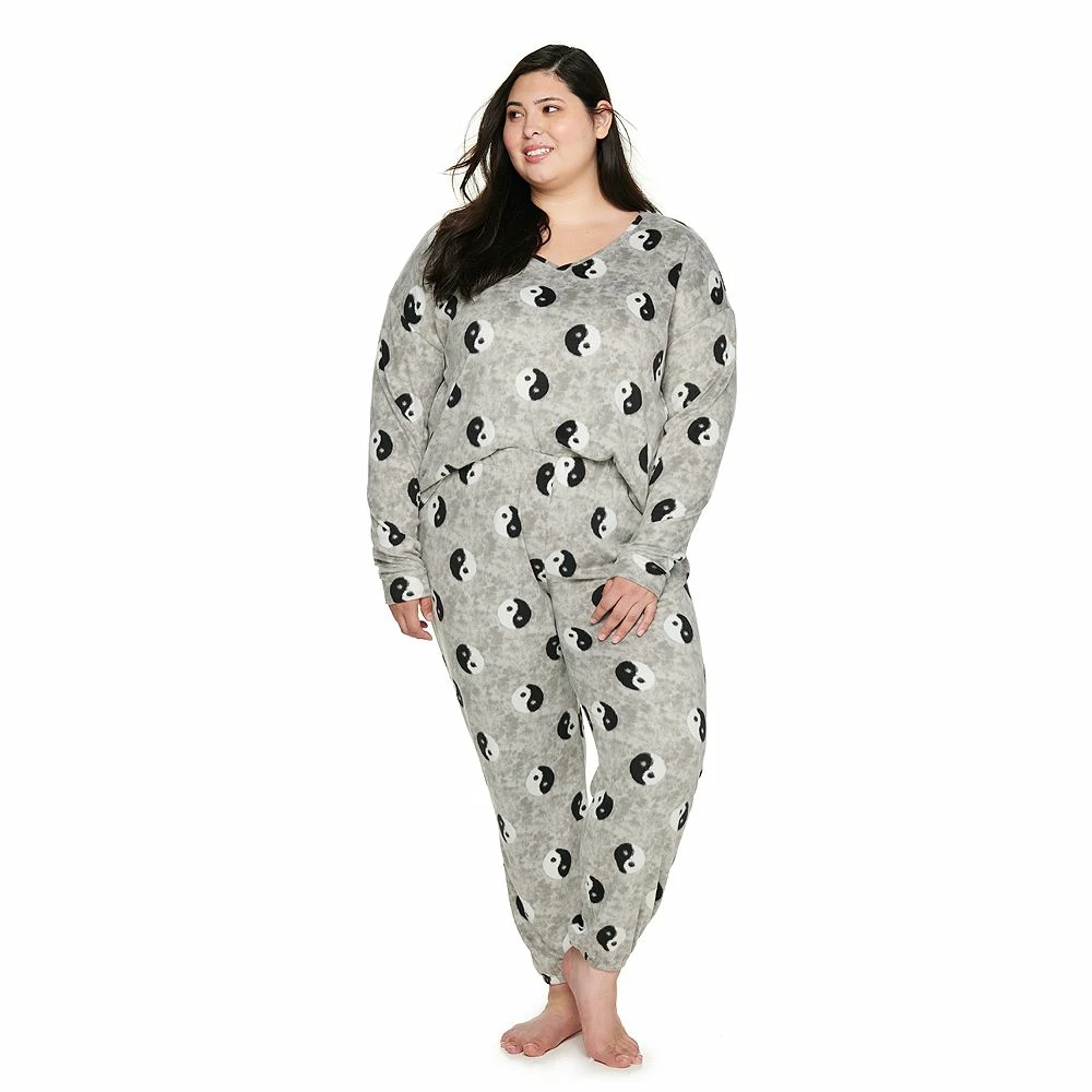 Juniors' Plus Size SO® Boxy Long Sleeve Pajama Top & Pajama Pants Set 9 Juniors' Plus Size SO® Boxy Long Sleeve Pajama Top & Pajama Pants Set - Image 9