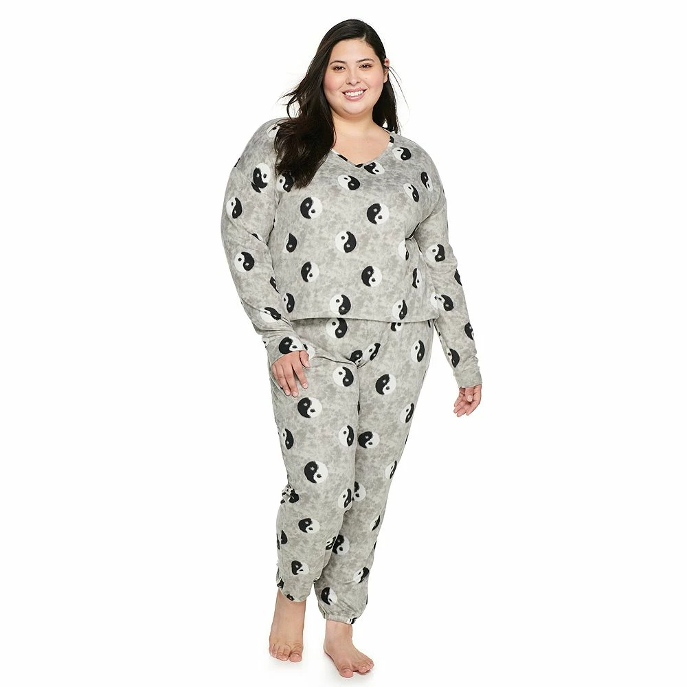 Juniors' Plus Size SO® Boxy Long Sleeve Pajama Top & Pajama Pants Set 4 Juniors' Plus Size SO® Boxy Long Sleeve Pajama Top & Pajama Pants Set - Image 4