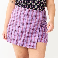 Juniors' Plus Size SO® Plaid Lace-Up Skort